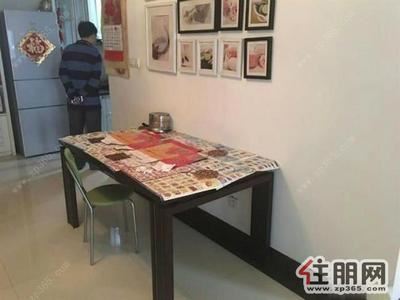 青秀区，荣和中央公园***修大三房出租，朝小区安静，拎包入住家具齐全。