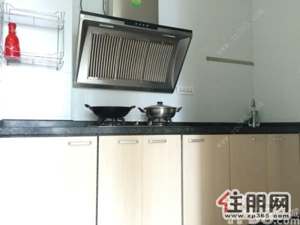 龙城世家2800元2室2厅1卫中装,家电