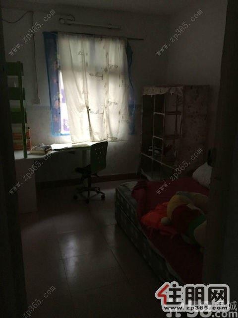 三中路市委旁3室-黄金3楼实惠1500