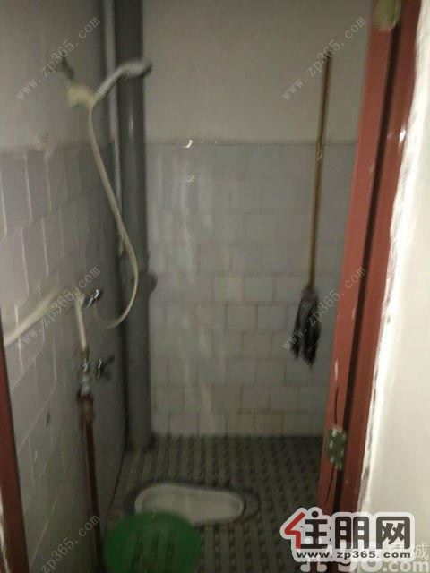 三中路市委旁3室-黄金3楼实惠1500