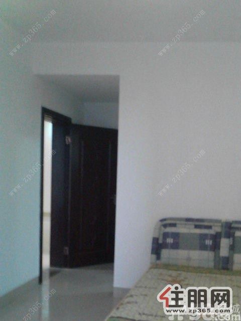 保利对面,冠亚蓝湾国际3室2厅120平米