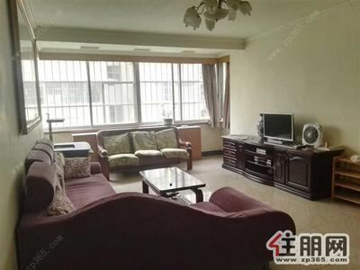 青秀区-金湖广场，城市之光三房，户型方正，朝向好，拎包入住