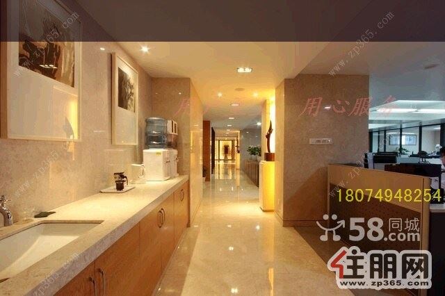 民歌湖旁地铁口汇东国际900平60/平精