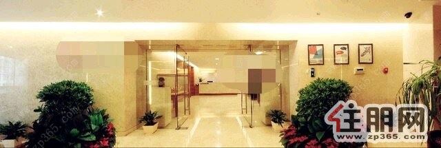 民歌湖旁地铁口汇东国际900平60/平精