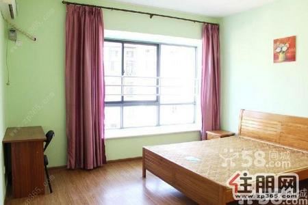 柳东新区，高新区桂中花苑方兴苑王座3室1厅精装家具