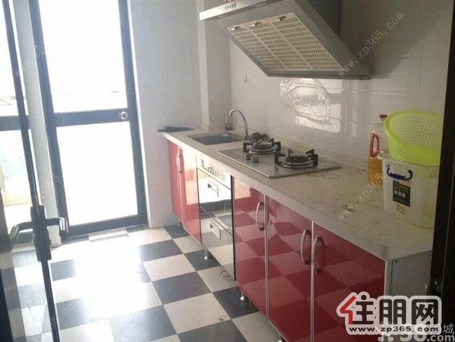 阳光100彩虹城精装一室1500元/月随