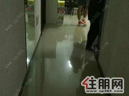 东峰锦绣城1200元2室2厅1卫中装,家电家具齐全随时能看!