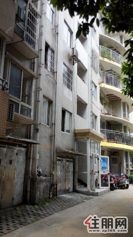 多功能用房,可住房,车库,仓库!