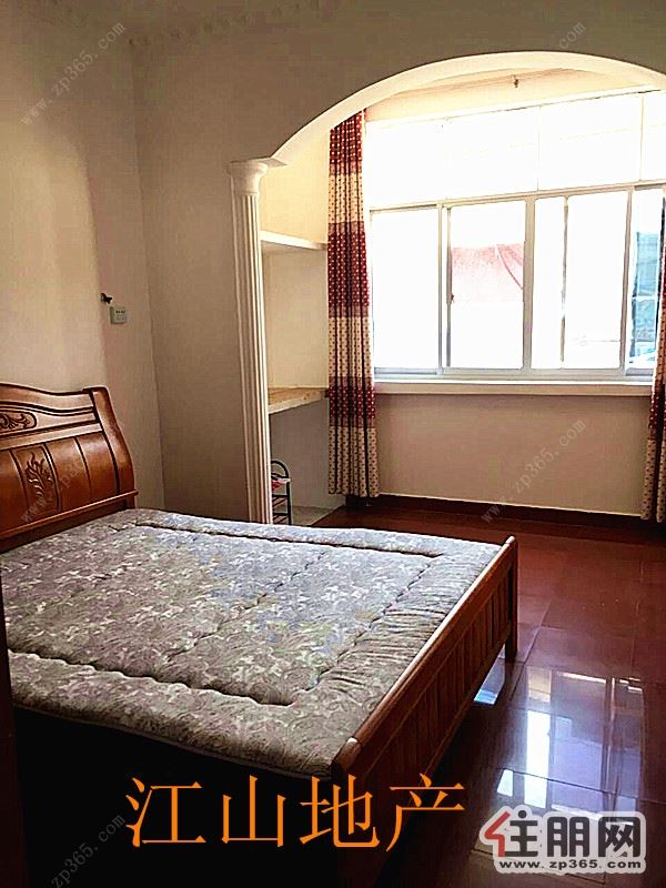 学区房3房1厅1800