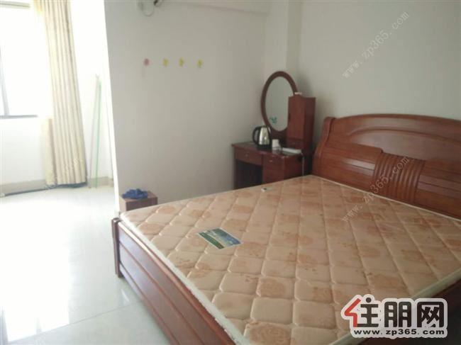 家具家电全齐,金顶名轩普通装修,拎包即住!