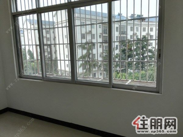 【万家房产】房子一房一厅初次出租,干净整