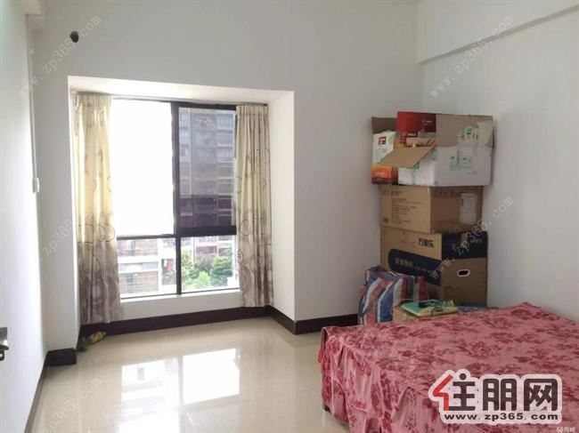 公园1号1300元3室2厅2卫中装,业主诚心出租