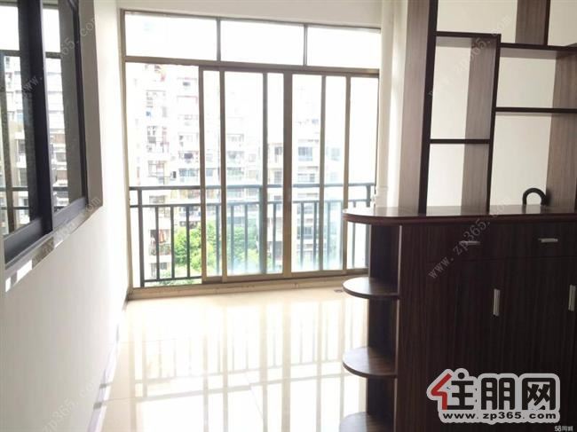 公园1号1300元3室2厅2卫中装,业主诚心出租