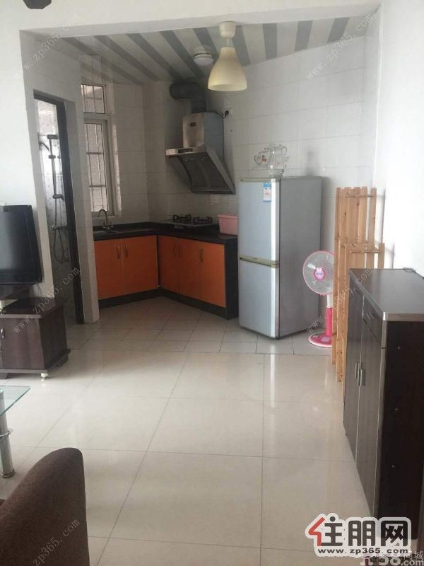 跃进世博豪庭精装1房家电家具齐全