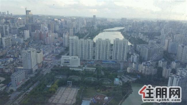 青秀万达500平毛坯招租!