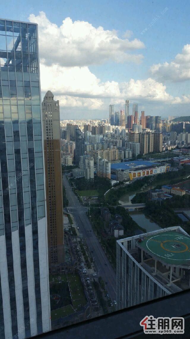 青秀万达500平毛坯招租!