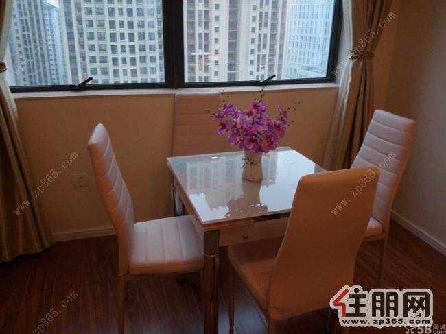 万达精致公寓2200元/月家具家电齐全自住首选