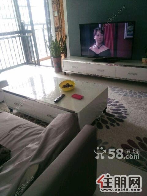 明秀路龙光水悦龙湾2室2厅87平米精装修