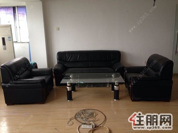 南湖聚宝苑大三房163平米办公出租