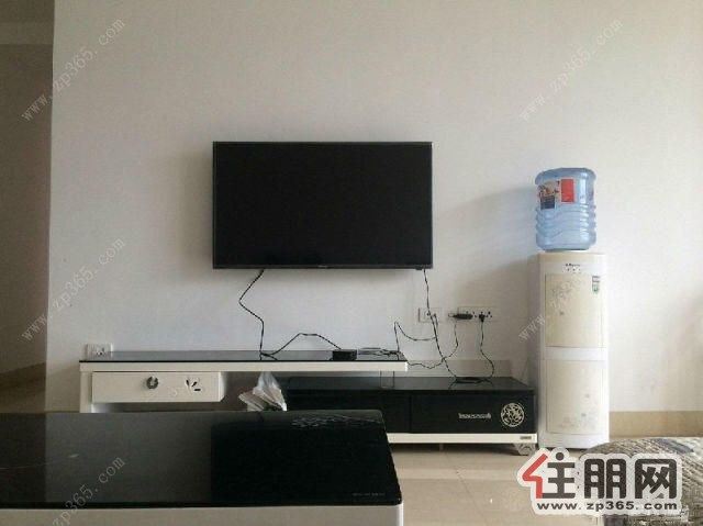 华展华园大城小院3室2厅105平米精装修