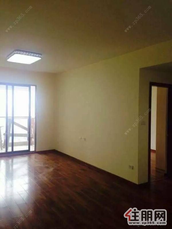 万达广场3室2厅精装修房