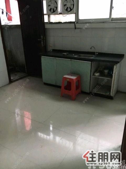 柳江桥头蓝色港湾3室2厅精装修空房出租