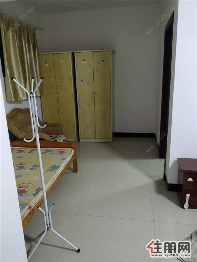 出租万达广场旁公务员小区4房