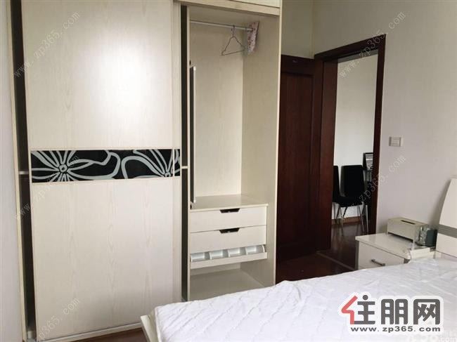 彩虹城、1800元全新精装一房自住办公皆