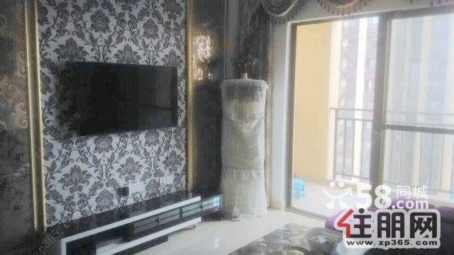 保利城2400元3室2厅2卫精装修