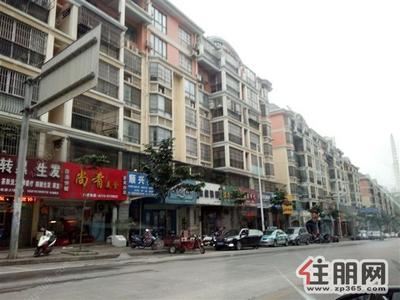 青秀区-临街铺面招租，可以隔两层。停车位充足离小学50米。