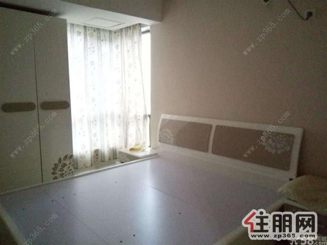 盛天果岭1800元2室1厅1卫精装