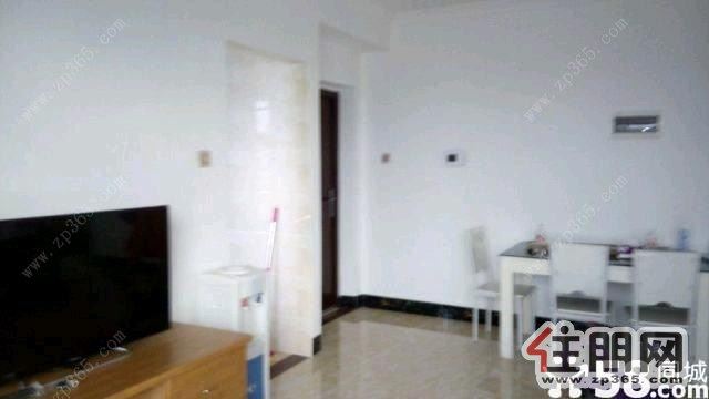 金桂花园1600元2室1厅1卫精装