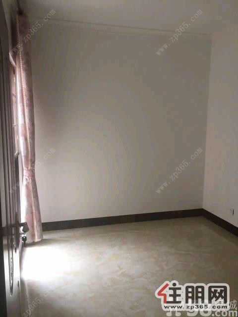 香樟林1600元3室2厅1卫普通装