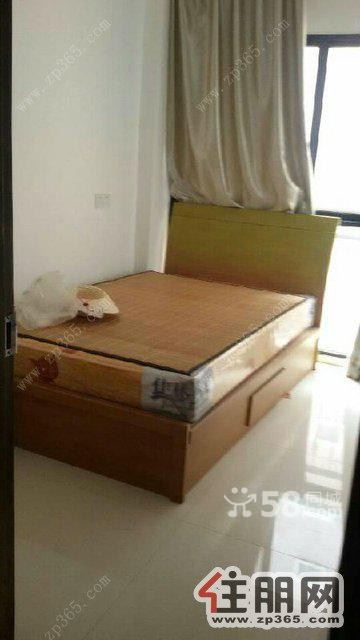 凤岭北《裕丰英伦》3室2厅89平米中等装