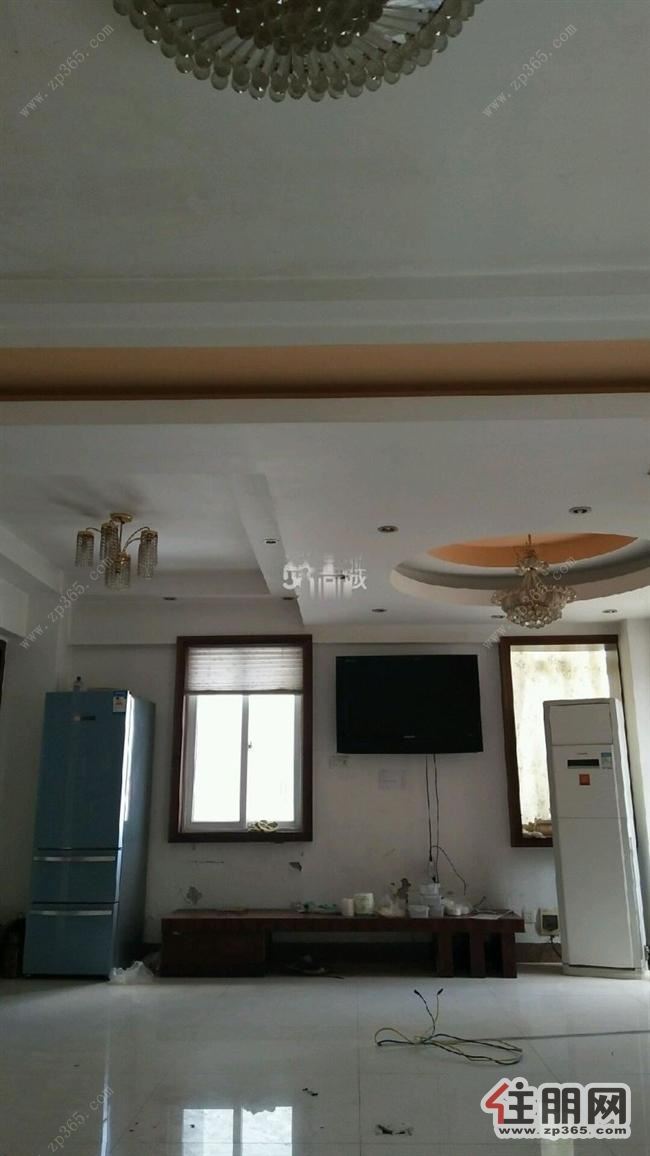 世纪经典1600元3室2厅2卫,交通便利!