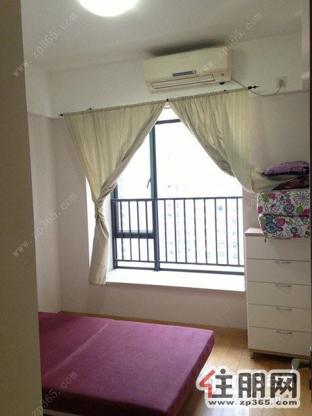 邕江一品紧邻市中心精装一居室1500随时