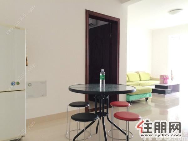 龙城世家2800元2室2厅1卫中装,家电