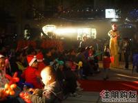 小丑现场发气球(12.24)