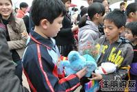2011.03.13小男孩也爱漂亮