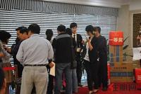10.1盛大开盘 排队进行登记