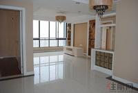 10月10日，泛宇·邕江一品样板房。