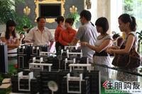 客户到售楼部了解楼盘情况