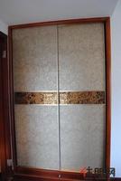 C3户型样板间之主卧内的衣柜