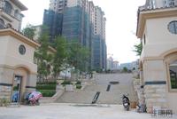 小区门口实景图（8.8）
