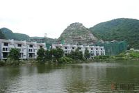 8.22大美天第联排湖景别墅实景图
