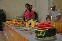 造型各异的水果拼盘,让人垂涎欲滴