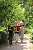 柳州市住建委领导参观上郡园林