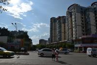 联发乾景售楼部前路面实景图