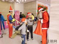 圣诞老人发礼物