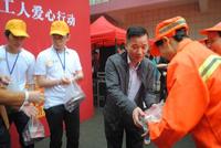 4.25华润在行动关爱环卫工人活动